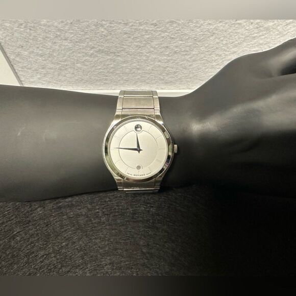 Movado sapphire - Picture 5 of 8